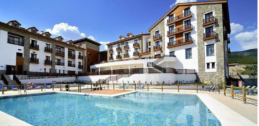 hotel con piscina y spa en el pirineo aragones